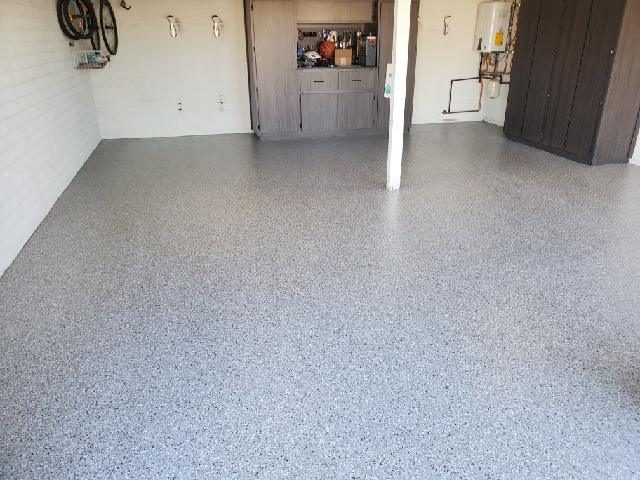 Finished polyaspartic garage floor coating, gray flake — East Valley, AZ